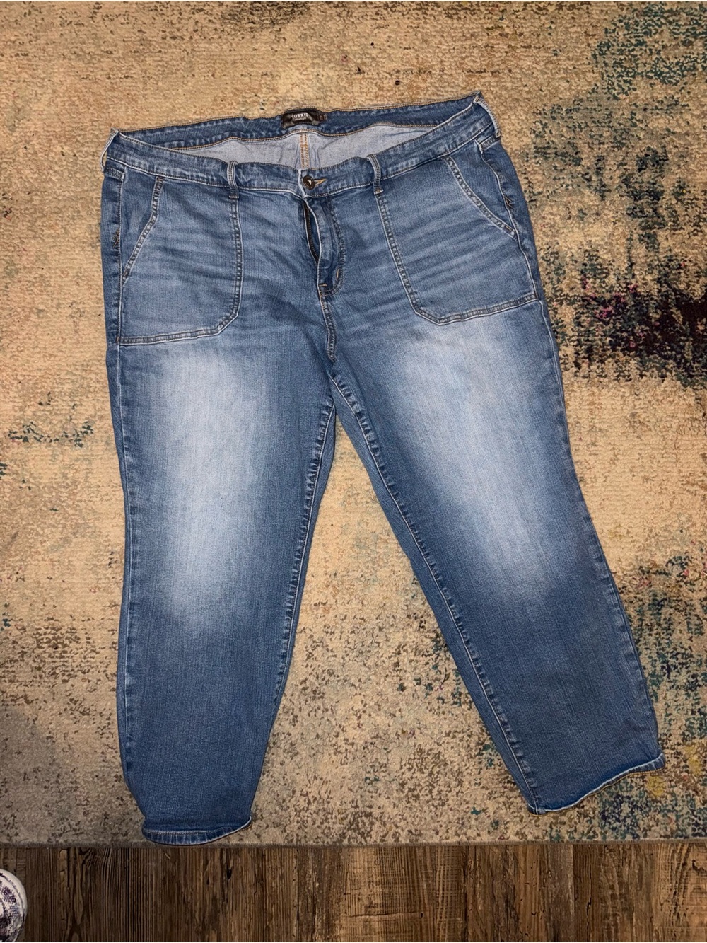 Torrid Women’s Size 22R Medium Wash Cropped Jeans – Stretch Denim